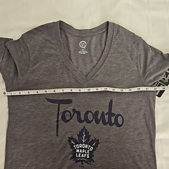 NHL Women's Hockey Logo Toronto Maple Leaf T-Shirt Medium Gray - Picture 16 of 16
